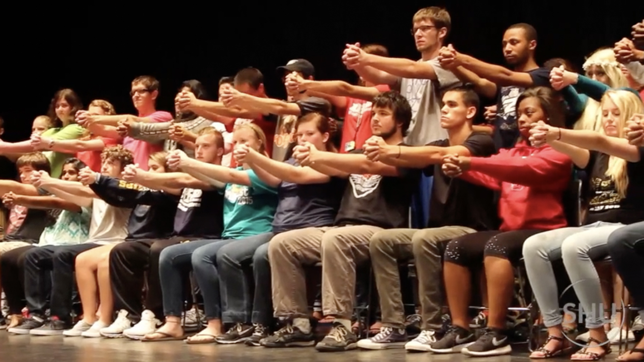 stage-hypnosis-university-audience